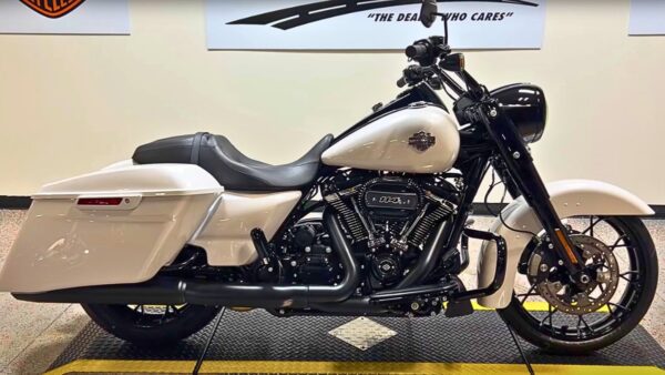 Harley Road King Special 2024